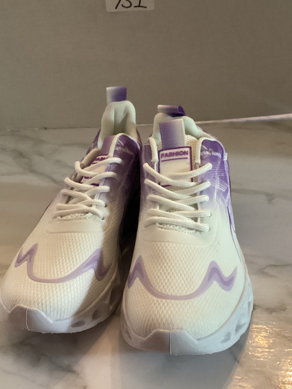 Comfy tennis shoes